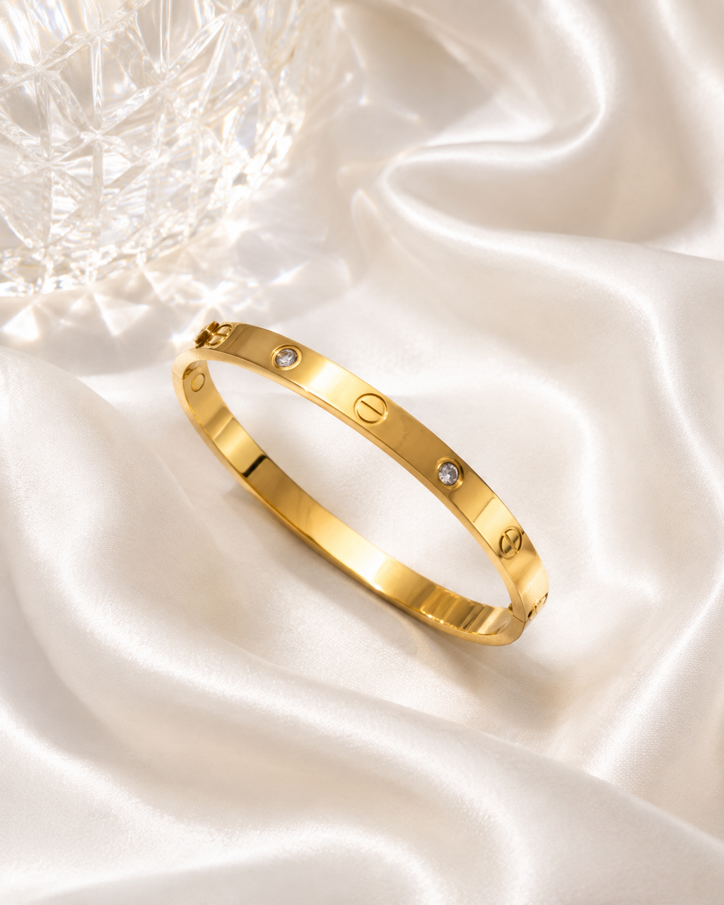 ZARISHA Luxe Screw Handcuff Bracelet